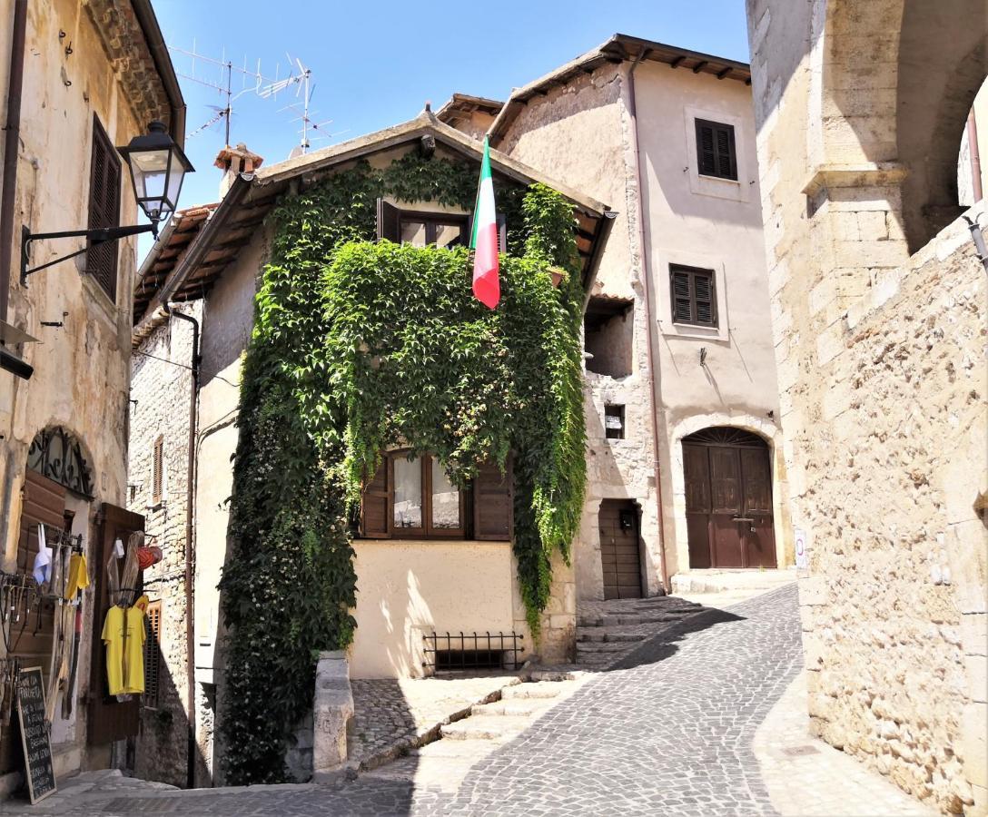 Apartmán "Il Nido" Sermoneta Exteriér fotografie