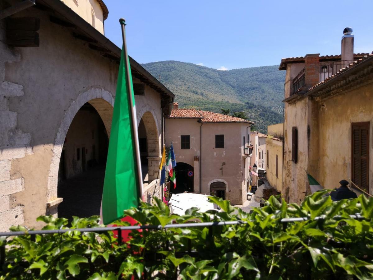 Apartmán "Il Nido" Sermoneta Exteriér fotografie